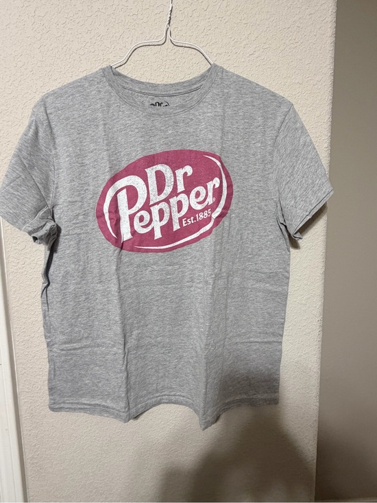 Dr Pepper Tops - Women’s Light Gray Dr Pepper Crew Neck Tee Distressed